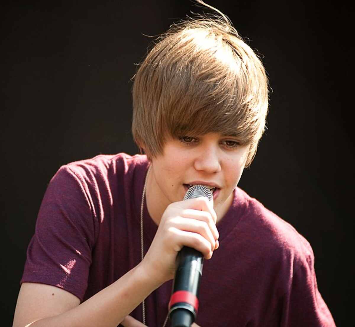 Justin Bieber Car Accident What Happened to the Pop Star? Leak Bio